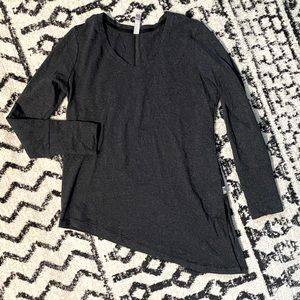 Mountain Hardware Gray V-Neck Asymmetrical Hem Long Sleeve Sweater